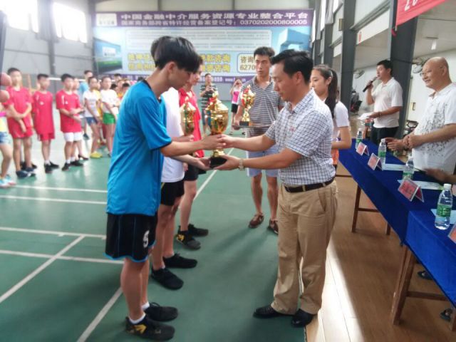 我公司赞助的2015年湖北省“信达杯”毽球锦标赛暨第25届湖北省毽球锦标赛圆满举办